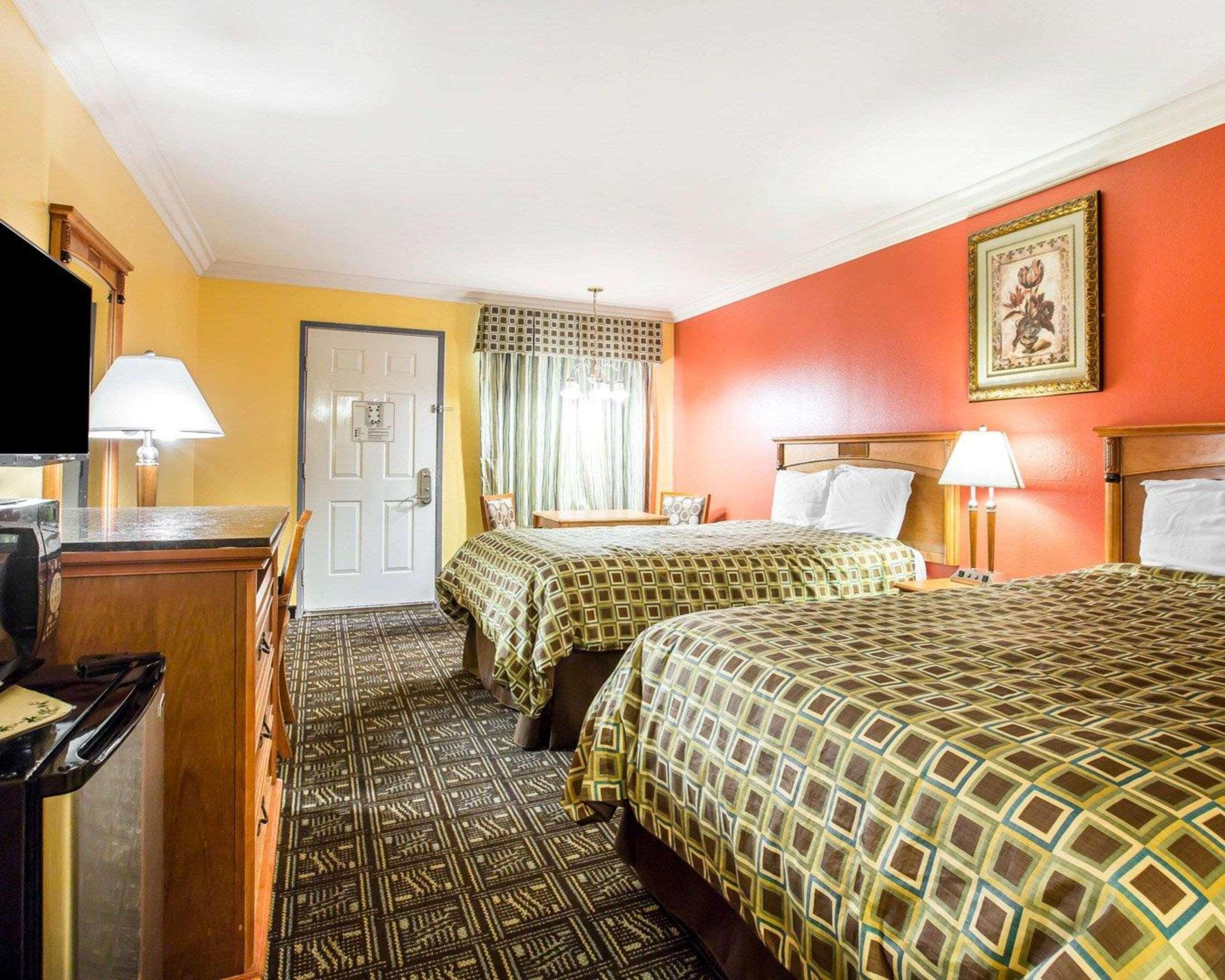Rodeway Inn Old Town Темекула Екстериор снимка