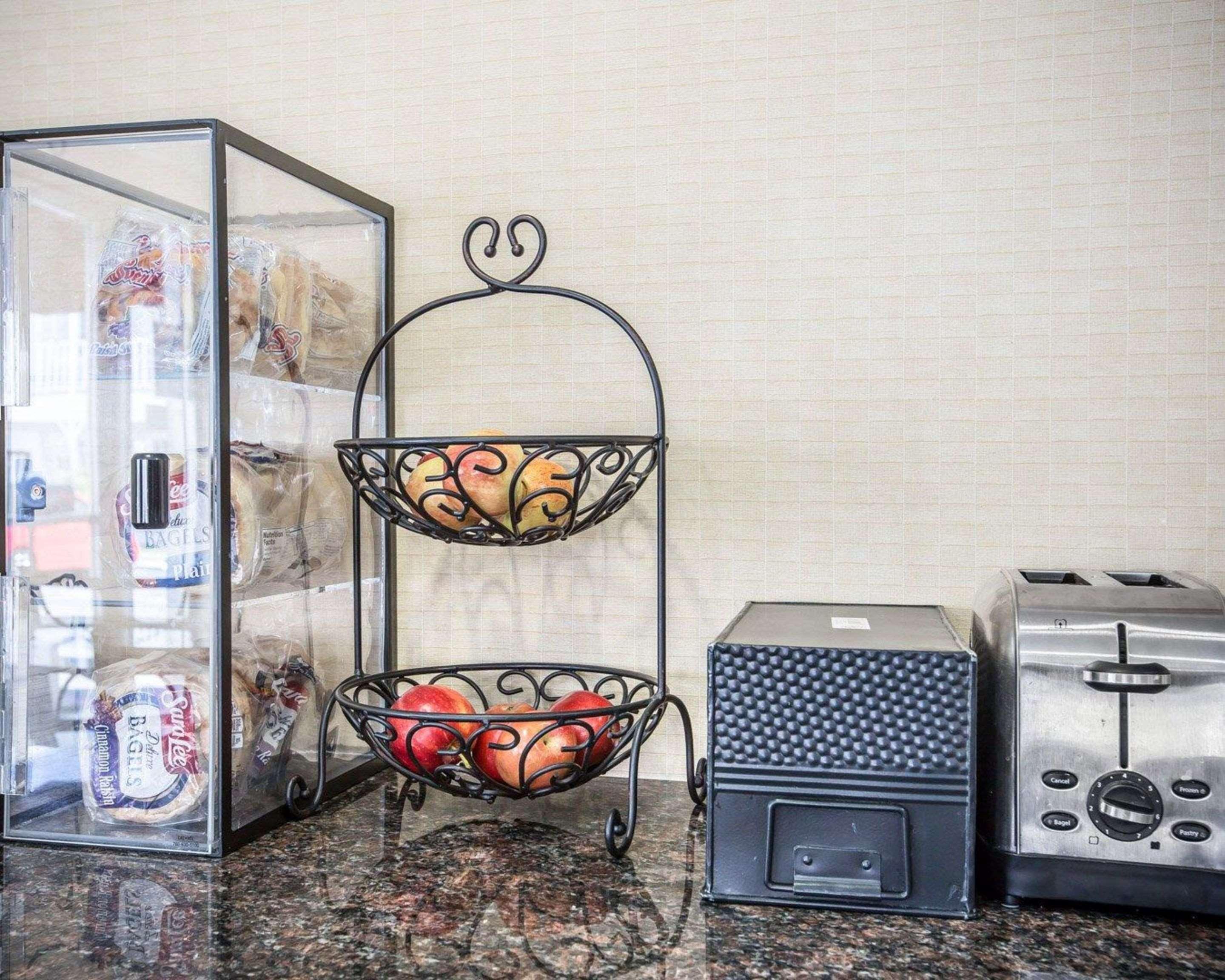 Rodeway Inn Old Town Темекула Екстериор снимка