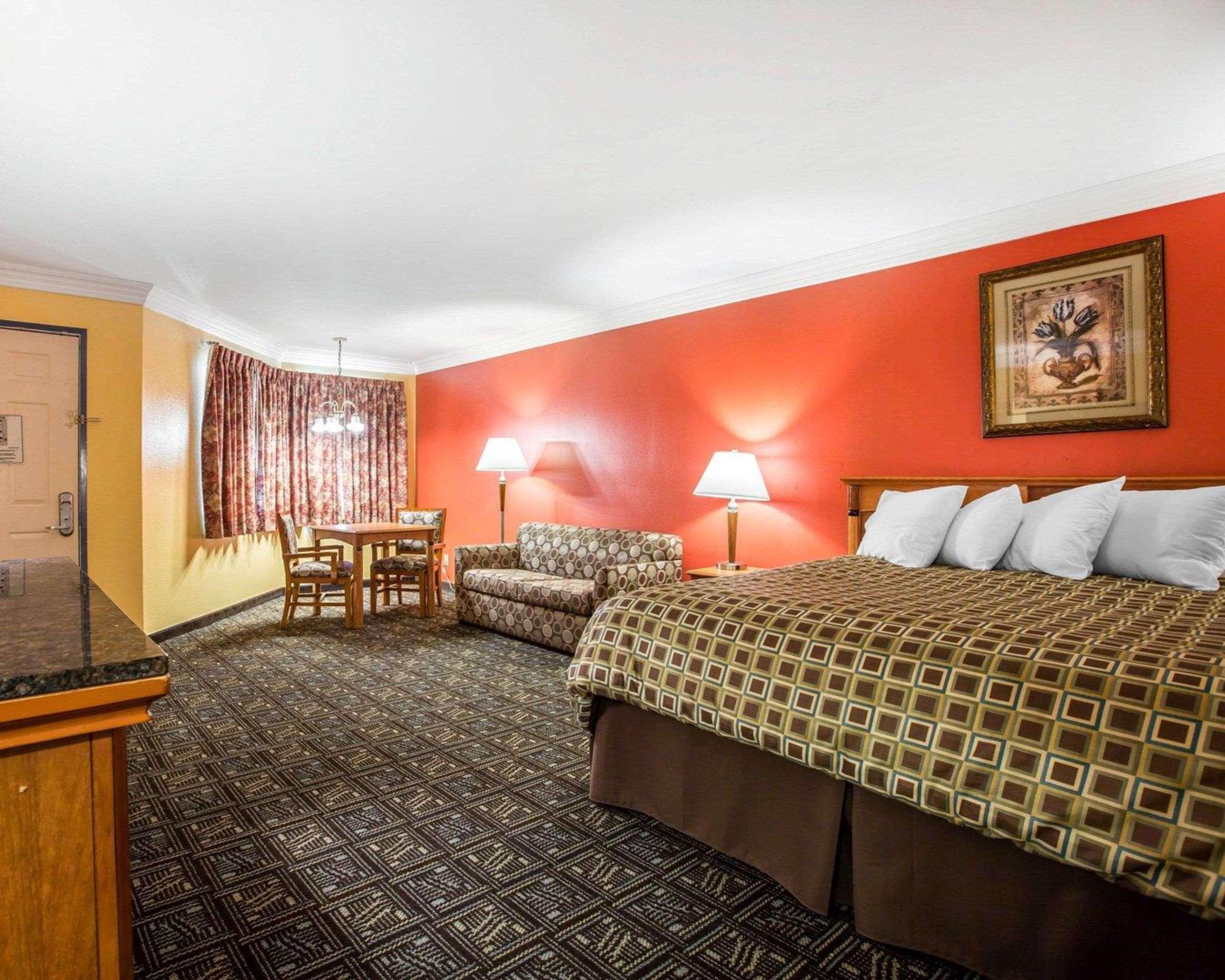 Rodeway Inn Old Town Темекула Екстериор снимка