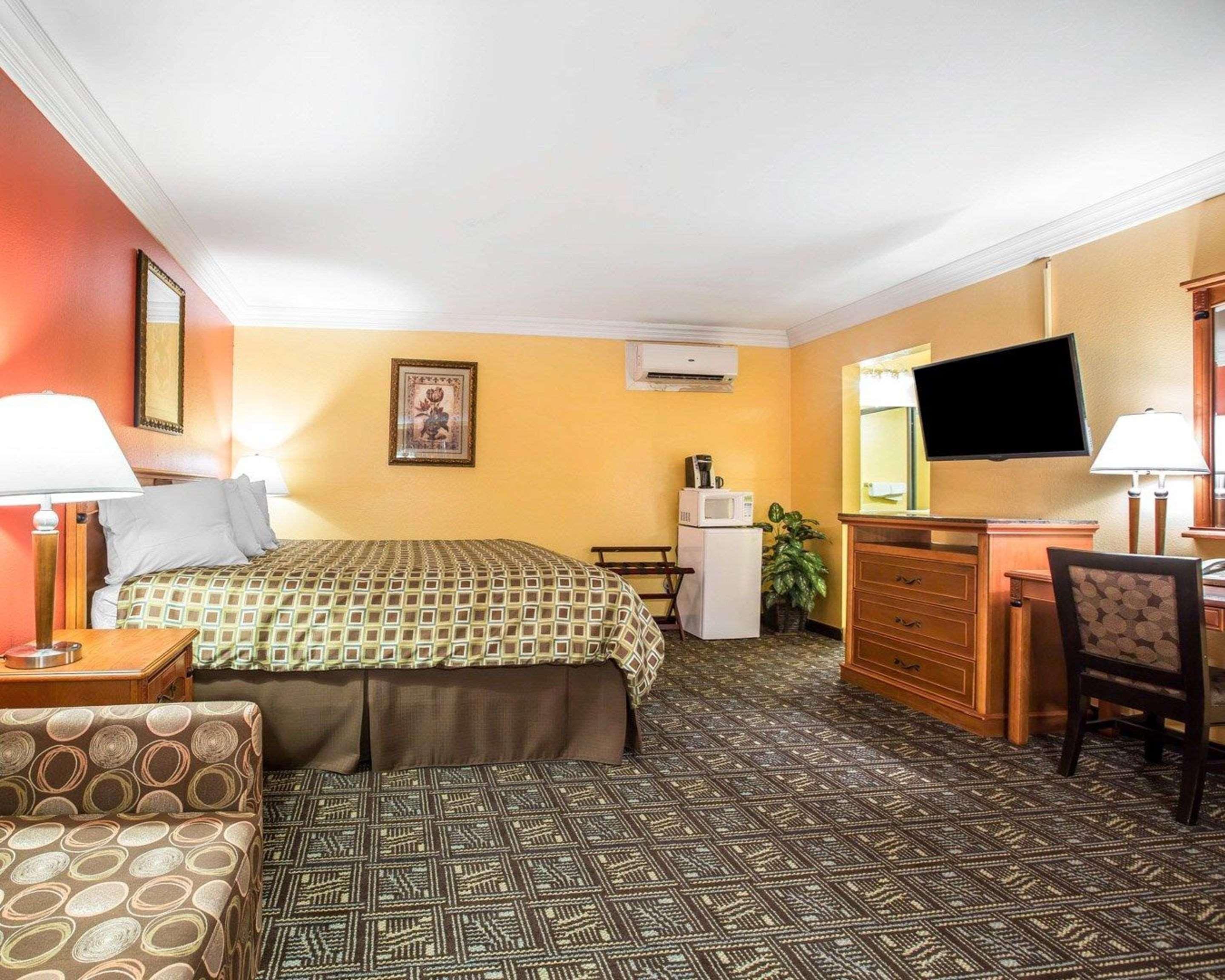 Rodeway Inn Old Town Темекула Екстериор снимка