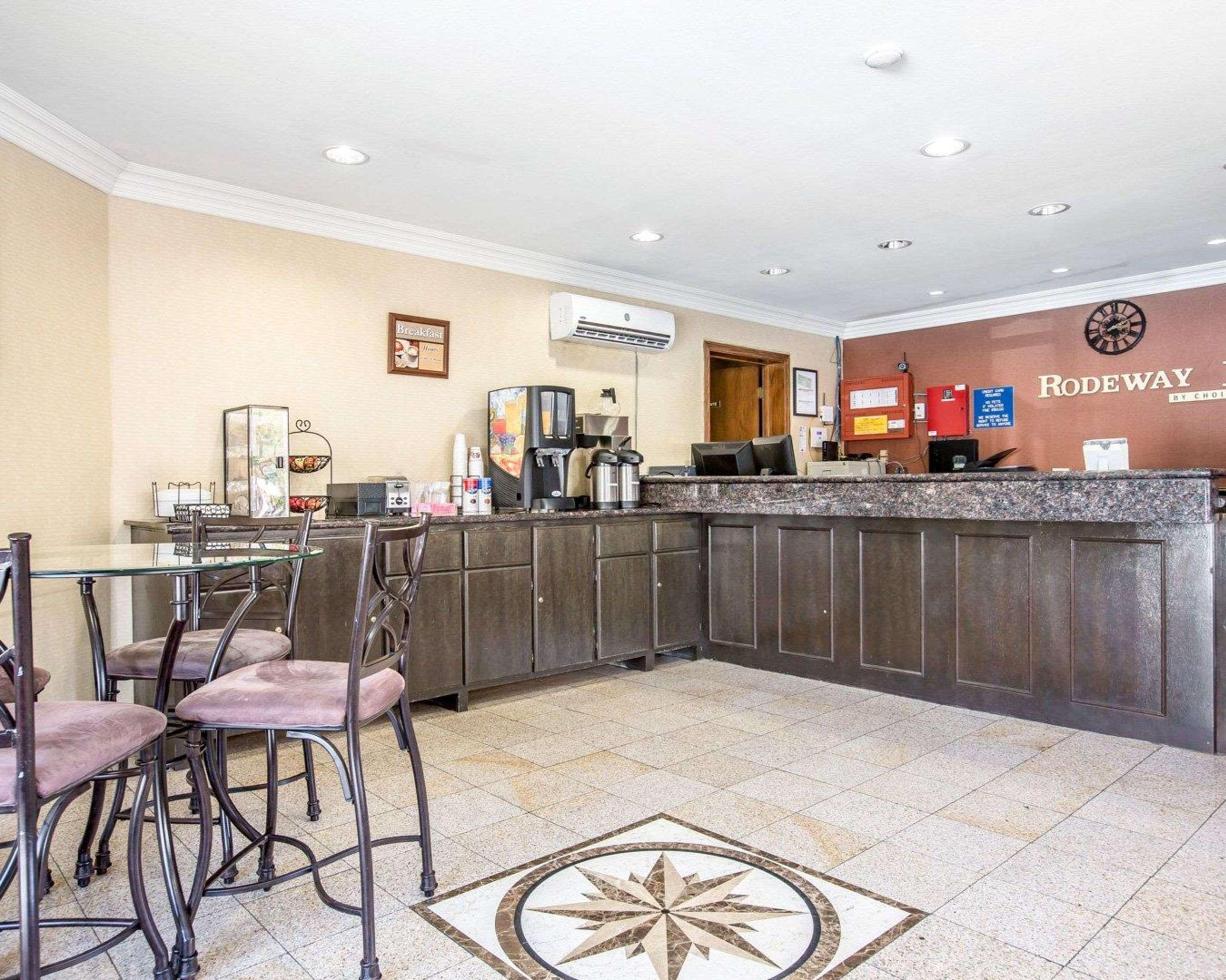 Rodeway Inn Old Town Темекула Екстериор снимка