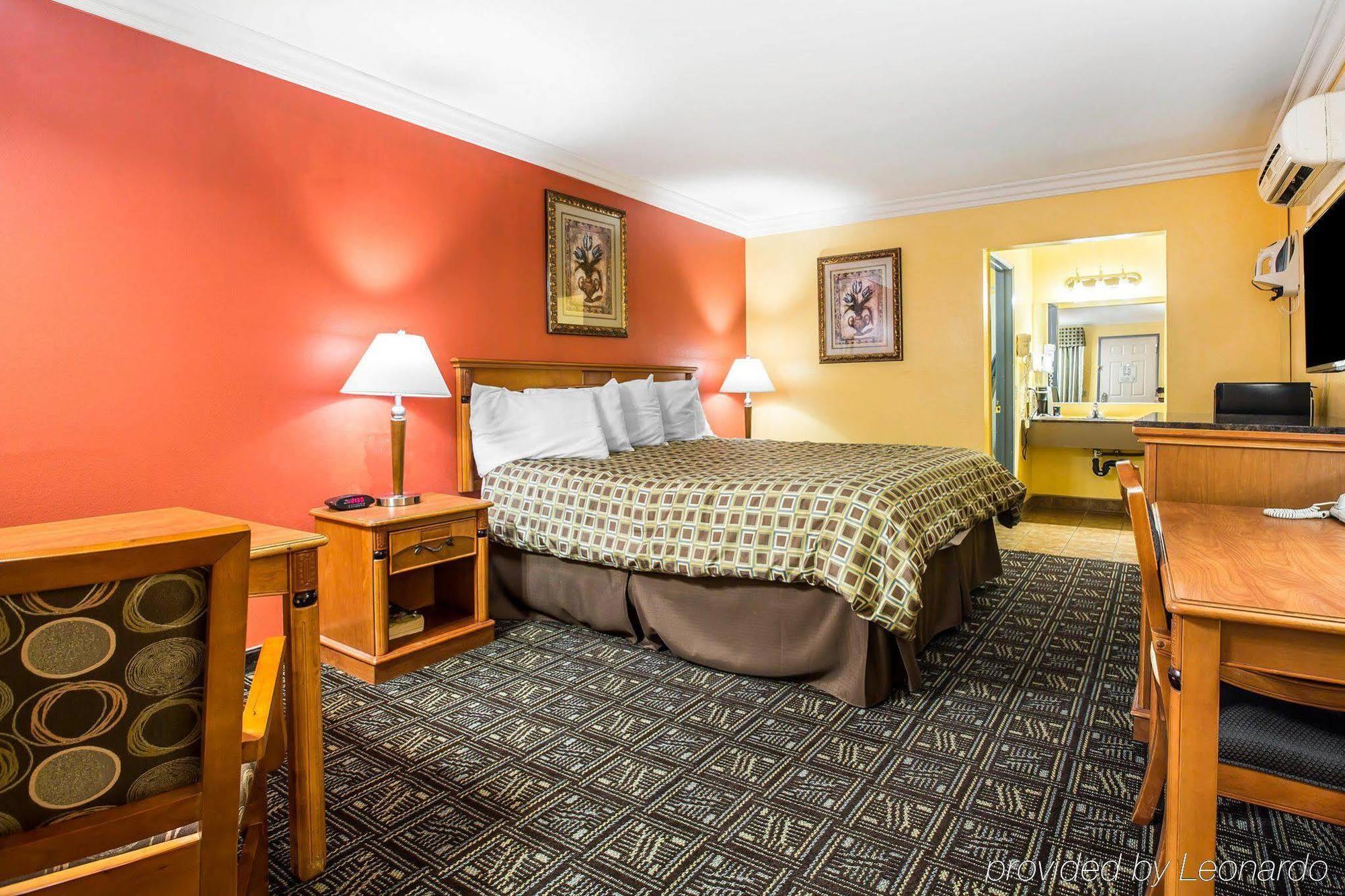 Rodeway Inn Old Town Темекула Екстериор снимка